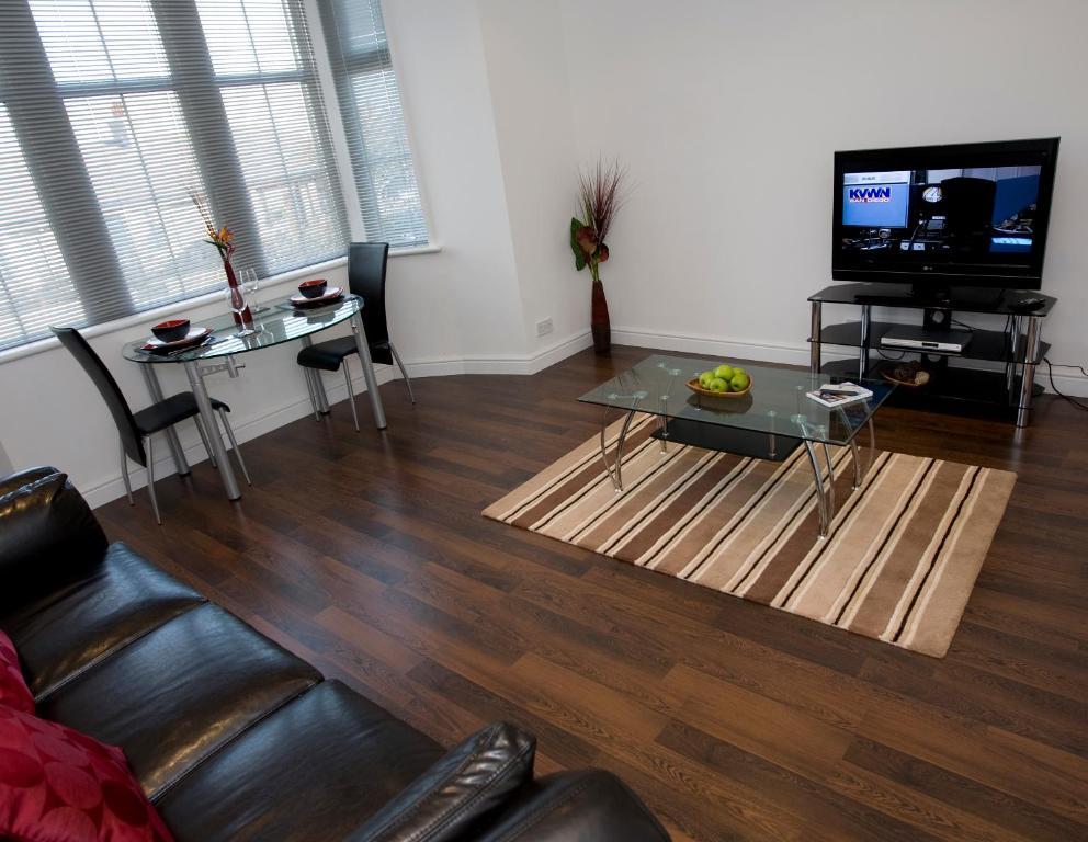 Aberdeen Serviced Apartments - The Lodge Екстериор снимка